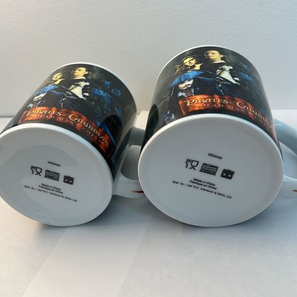 Pirates of the Caribbean Mugs - set of two - Picture 4 of 4